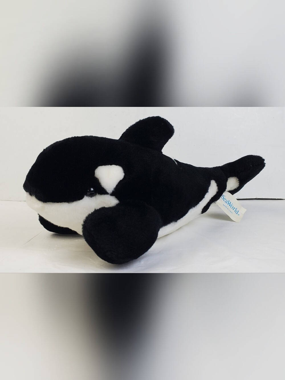 SeaWorld 12" Shamu Orca Killer Whale Stuffed Animal Plush Toy - GUC